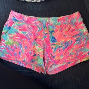 Lilly Pulitzer bins 4” shorts sz s